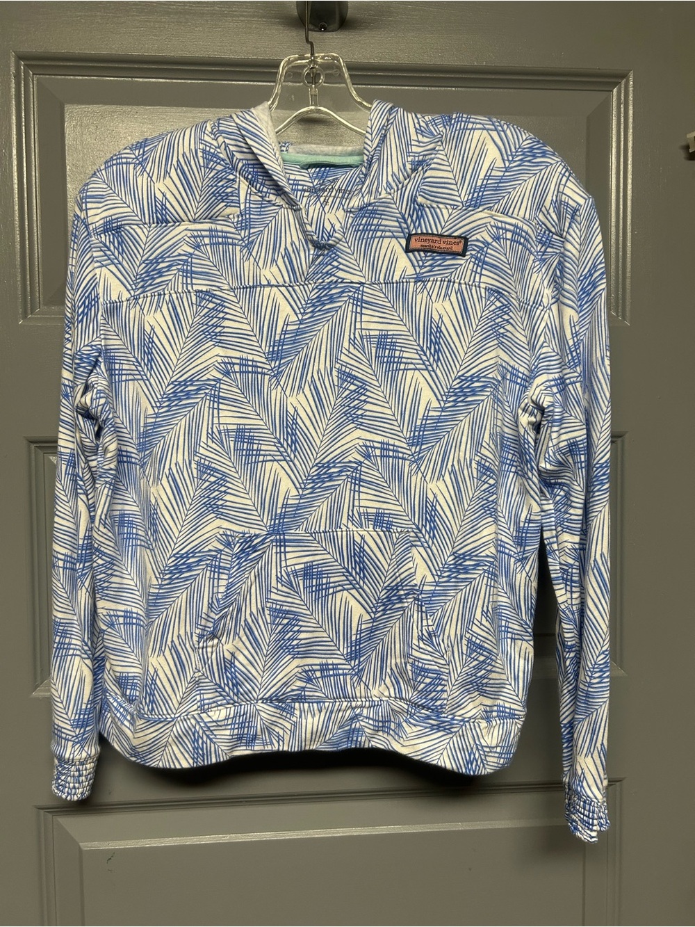 Vineyard Vines palm leaf print pullover vneck women’s hoodie. Size XL! EUC